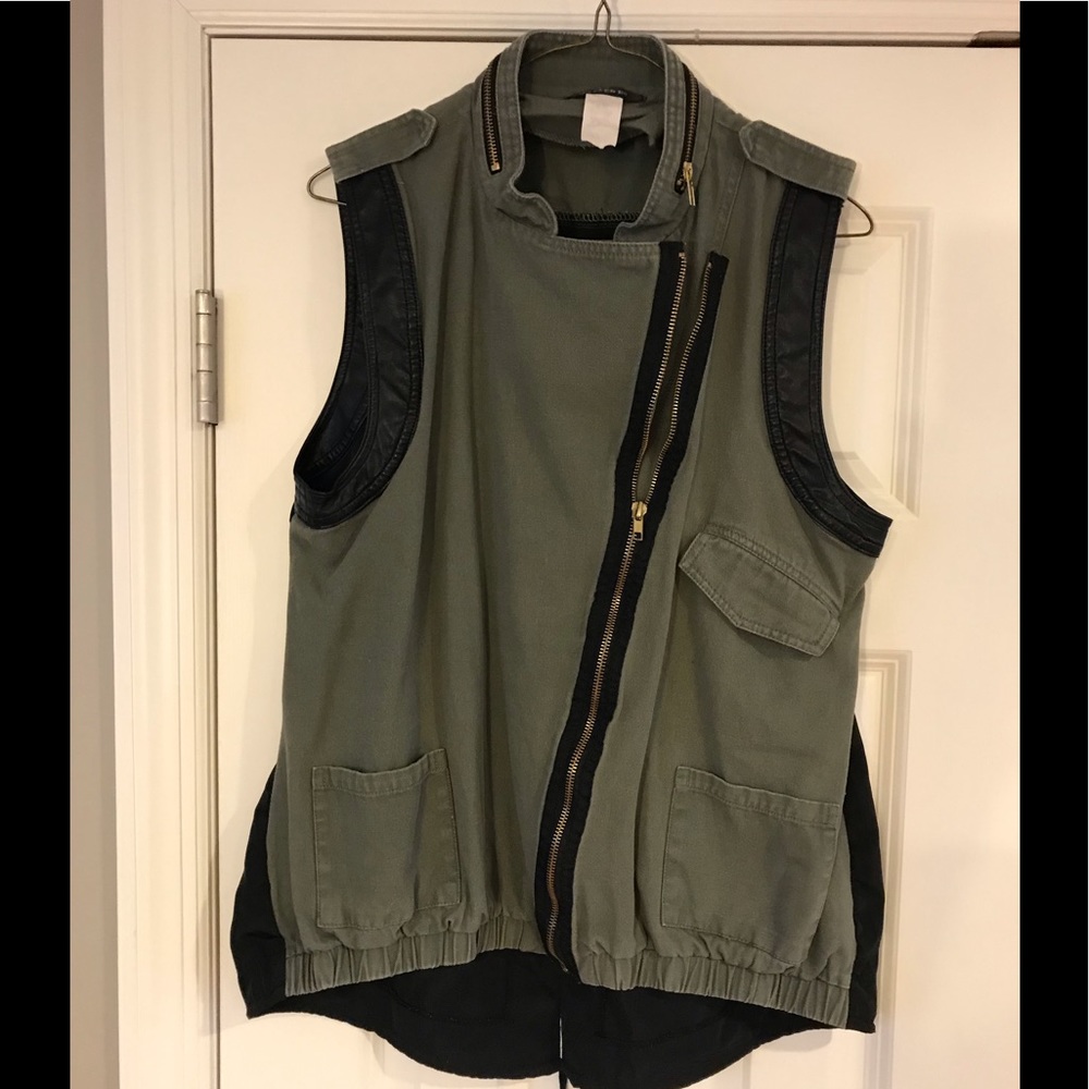 Better Be vest: L